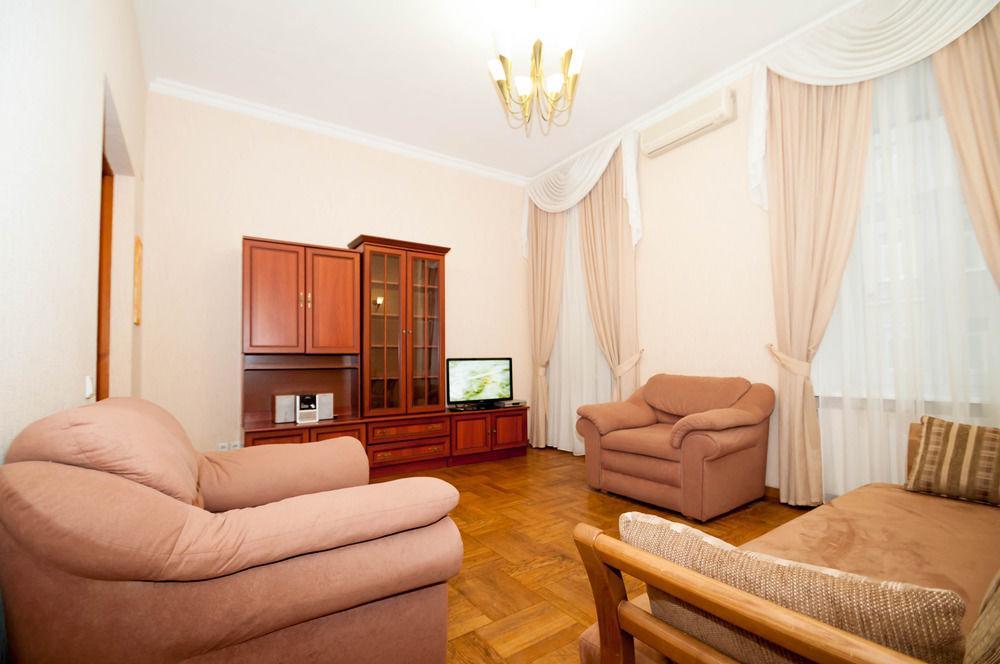 Hostel Kreschatik Kiev Exterior photo