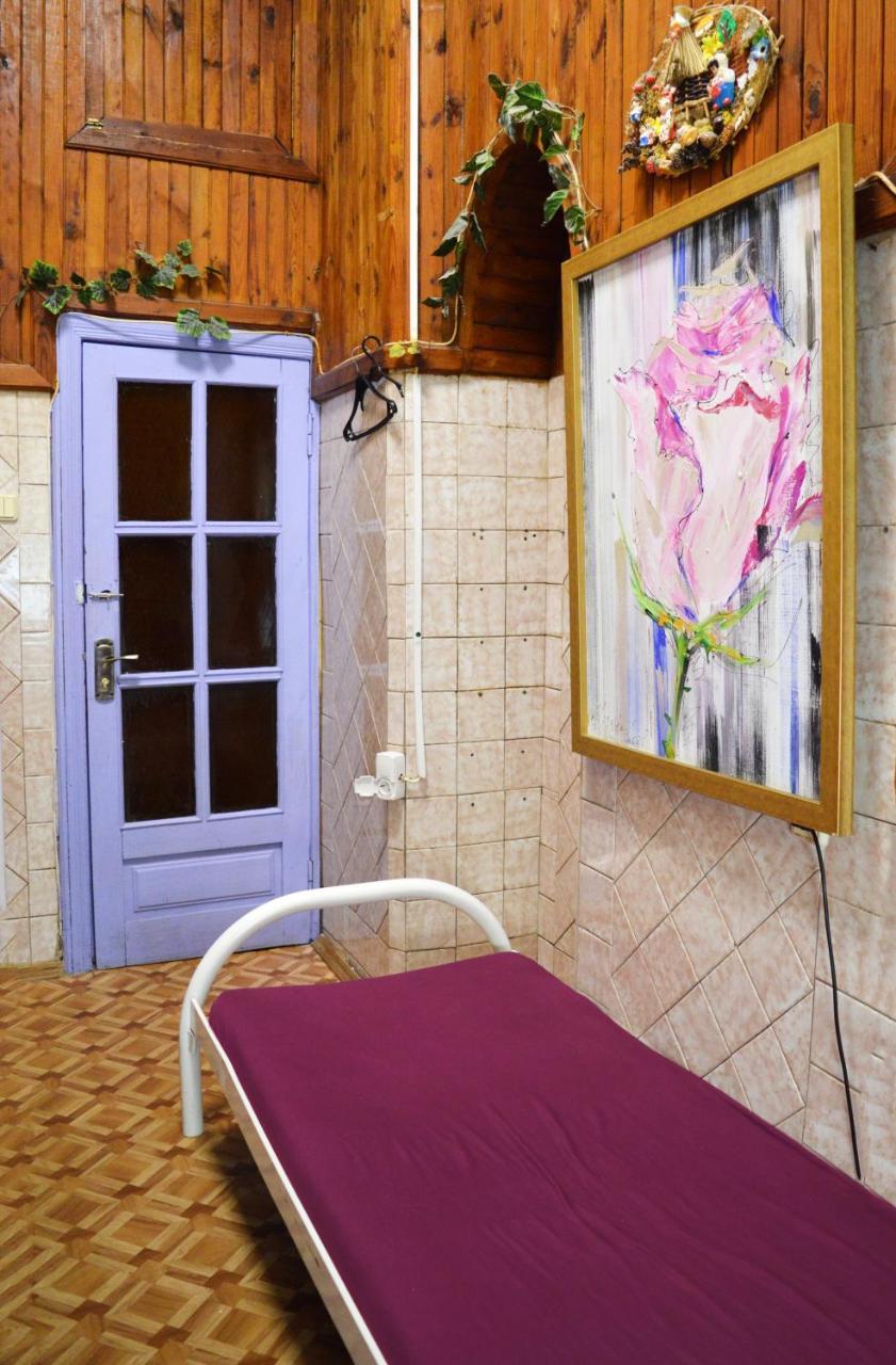 Hostel Kreschatik Kiev Exterior photo